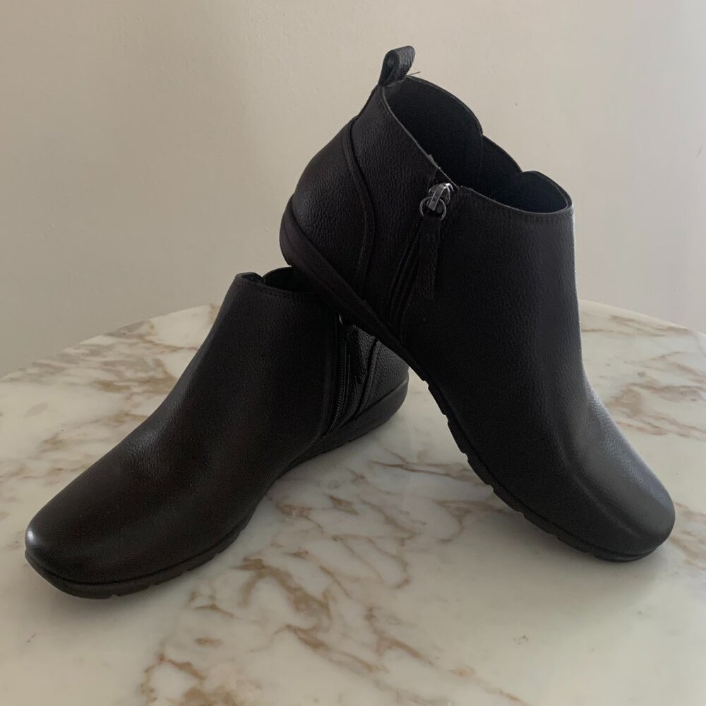 Easy Spirit Women's  Aerial Booties - Wide Width